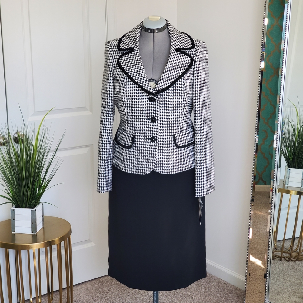 Le Suit Women's Houndstooth Blazer and Skirt Set (Size 12)